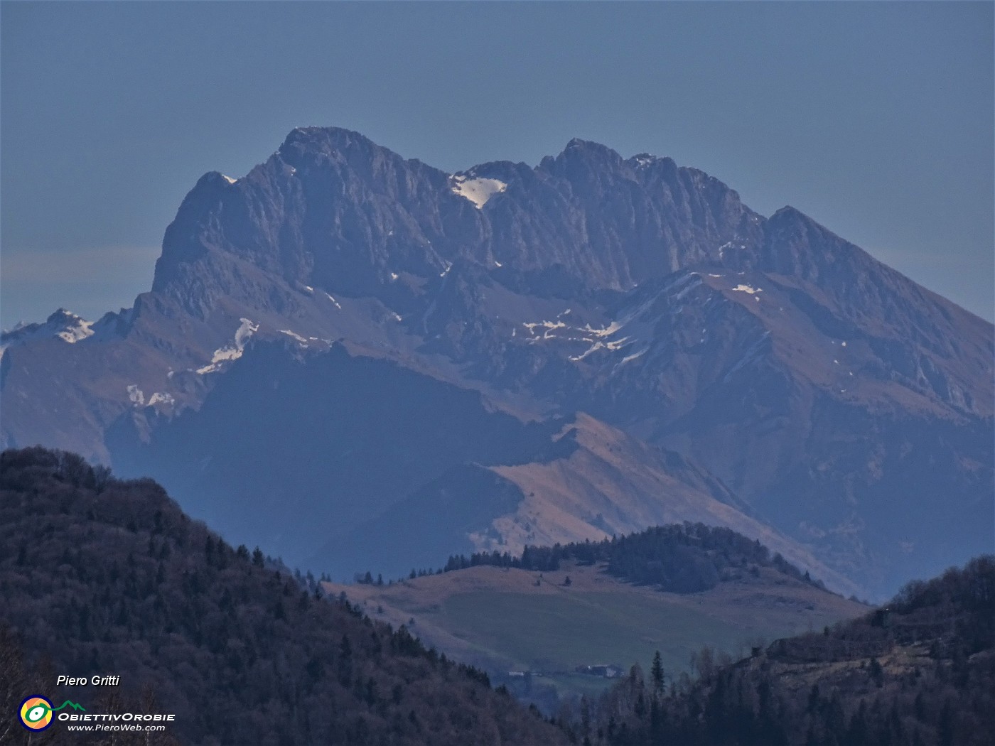 48 Dal Costone maxi-zoom in Presolana.JPG